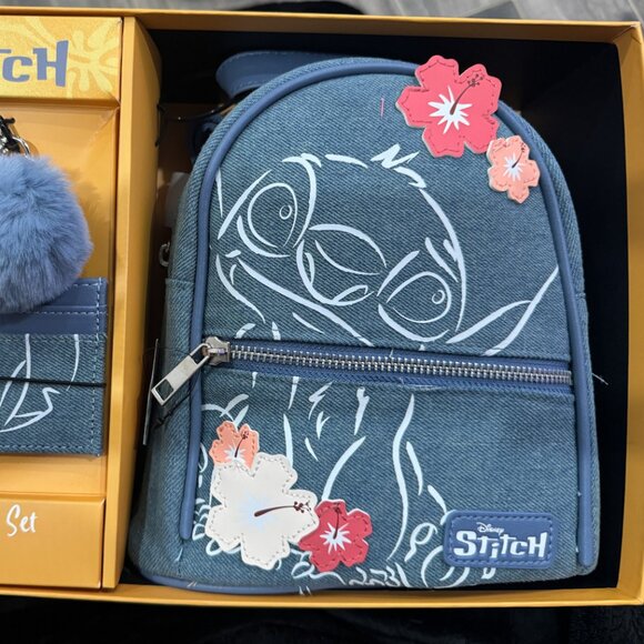 Bioworld Stitch Mini Backpack, Charms & Wallet 3-Piece Gift Set NIB - Picture 1 of 5